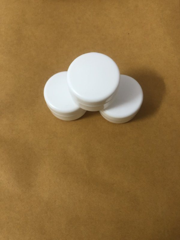 สินค้า รหัส A99 กระปุกครีมเปล่า ขนาด20 กรัม ราคา 18 บาท - ศูนย์รวมสินค้าของใช้ทั่วไปและอุปกรณ์ตกแต่งบ้านดีไซน์ทันสมัย คัดสรรคุณภาพเพื่อยกระดับการใช้ชีวิตของคุณให้ง่ายและสวยงามยิ่งขึ้น พร้อมช้อปออนไลน์สะดวกสบาย